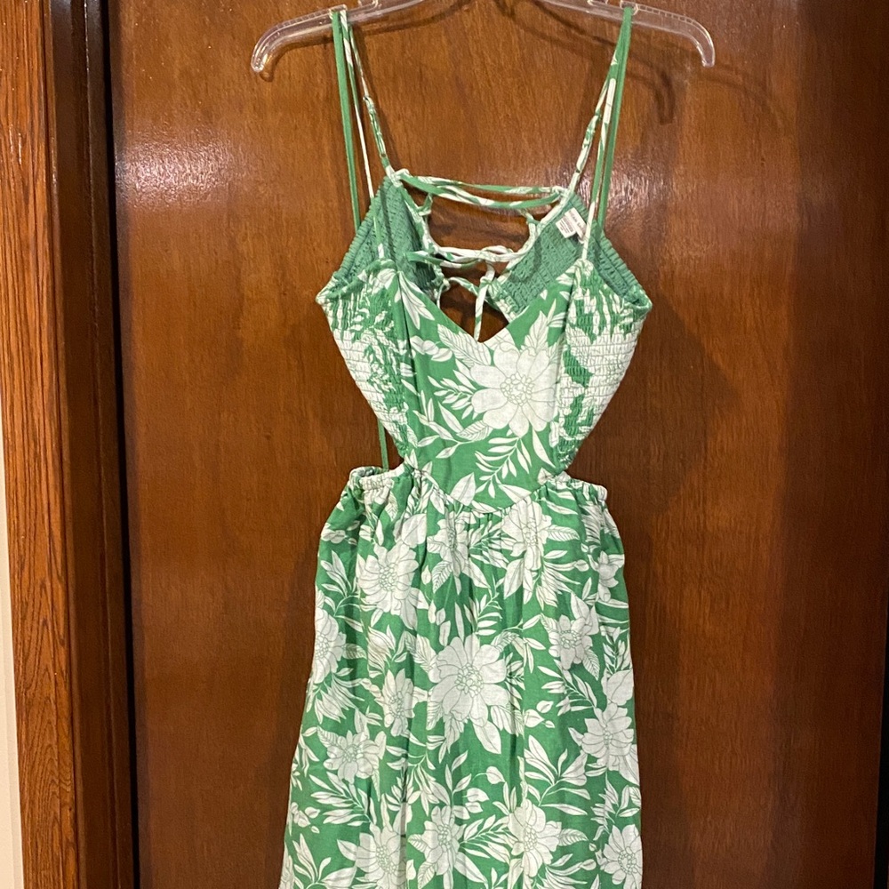 American Eagle Outfitters Green and White Floral Lace-Up Maxi Dress
